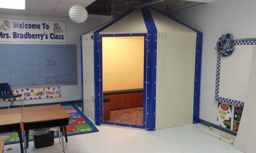 "Chur, I'm in the house!": the first bulletproof shelters appeared in an American school "Chur, I'm in the house!": the first bulletproof shelters appeared in an American school