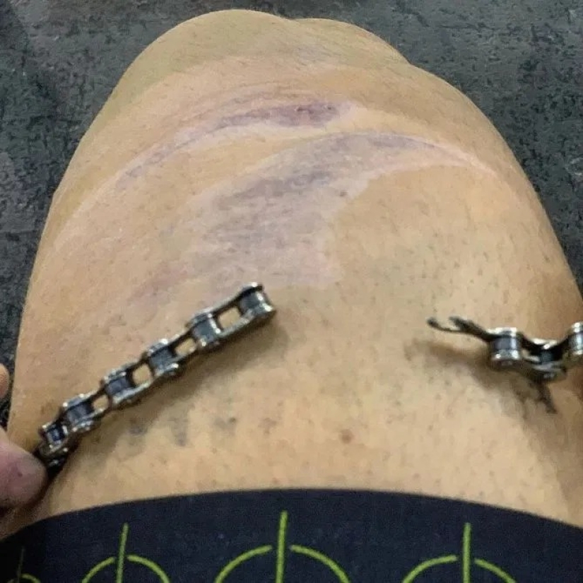 Ciclista alemán apodado Quadzilla golpea con caderas súper bombeadas