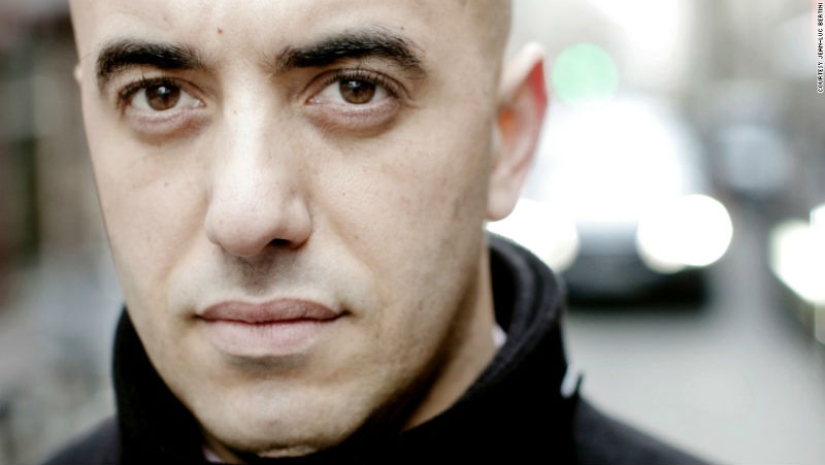 Cinematic escape: French gangster escaped from prison by helicopter Cinematic escape: French gangster escaped from prison by helicopter