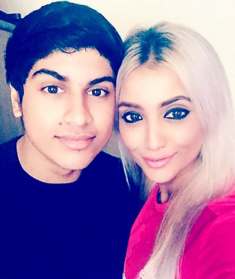 Cirugía plástica, genética o secretos desconocidos de la juventud? mamá de 40 años se ve mejor que las colegialas modernas Cirugía plástica, genética o secretos desconocidos de la juventud? mamá de 40 años se ve mejor que las colegialas modernas