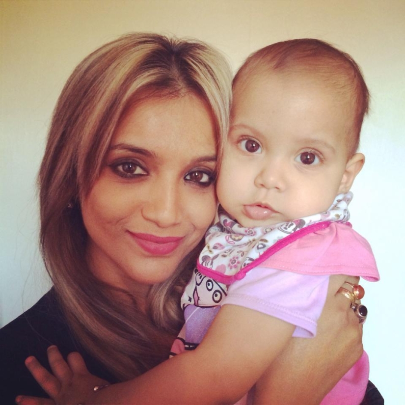 Cirugía plástica, genética o secretos desconocidos de la juventud? mamá de 40 años se ve mejor que las colegialas modernas Cirugía plástica, genética o secretos desconocidos de la juventud? mamá de 40 años se ve mejor que las colegialas modernas