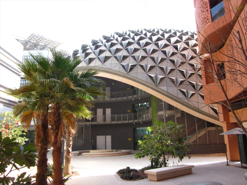 Ciudad Masdar. ECOcity del futuro en los Emiratos Árabes Unidos