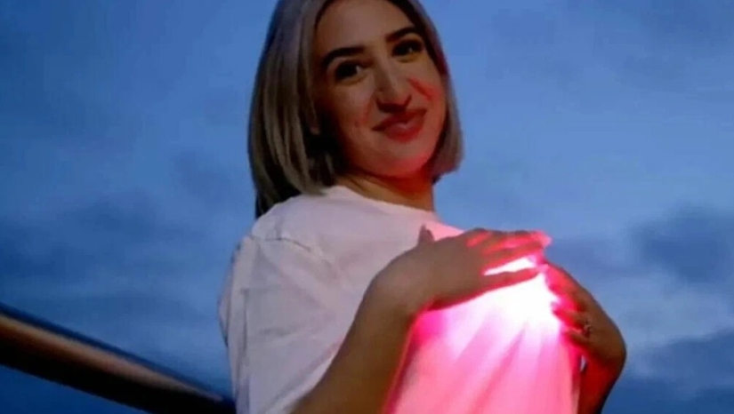 Clínica suiza ofrece implantes mamarios brillantes para mujeres de moda