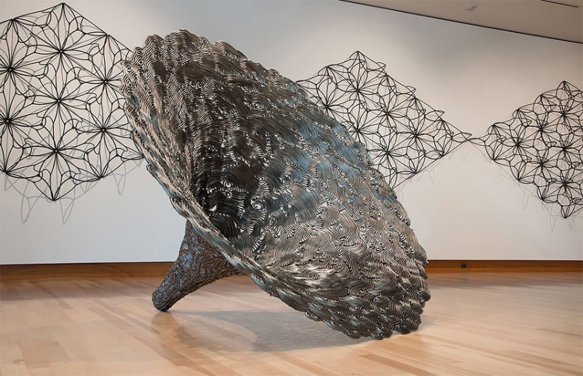 Cómo las uñas ordinarias se convierten en increíbles obras maestras Cómo las uñas ordinarias se convierten en increíbles obras maestras