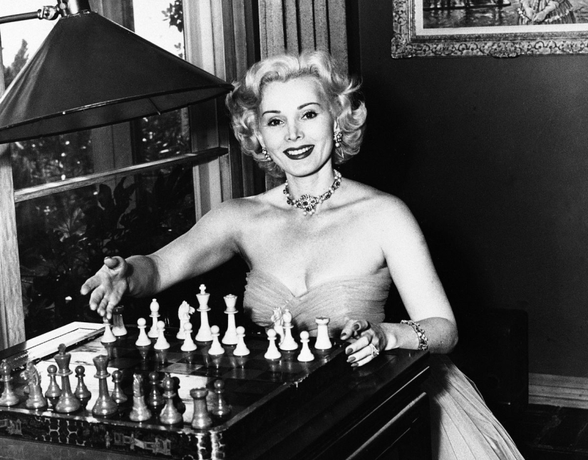 Cómo ser una estrella de chismes sin talentos, logros y el apellido Kardashian