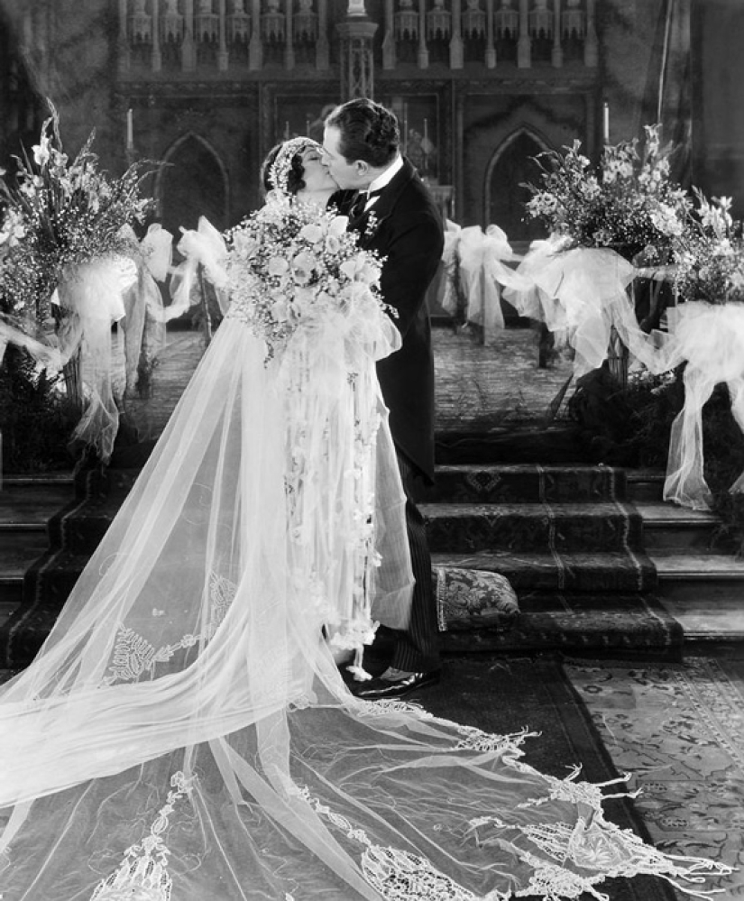 Cómo solían filmar escenas de cama en Hollywood