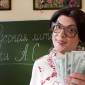 ¿Cómo te gusta esto, Snezhanna Denisovna?! Maestra filipina convirtió el aula en un paraíso rosado de Hello Kitty a su costa