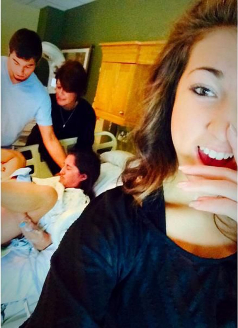 Cómo tomar un selfie y hacer que todo el Internet te odie