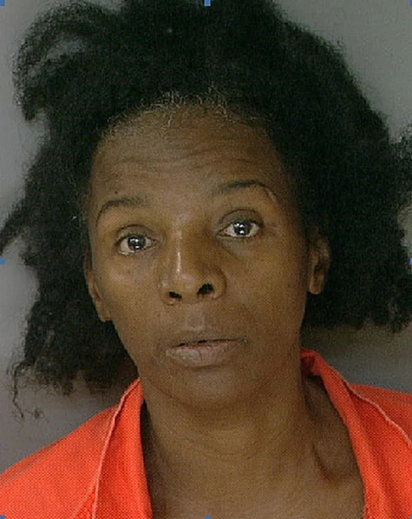 Cómo una mujer estadounidense secuestró y mantuvo cautivas a personas discapacitadas durante 10 años, apropiándose de sus beneficios