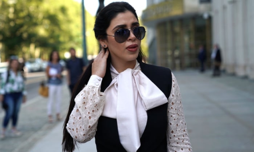 Cómo vive la esposa del narcotraficante más rico e influyente del mundo, Joaquín" El Chapo " Guzmán Cómo vive la esposa del narcotraficante más rico e influyente del mundo, Joaquín" El Chapo " Guzmán