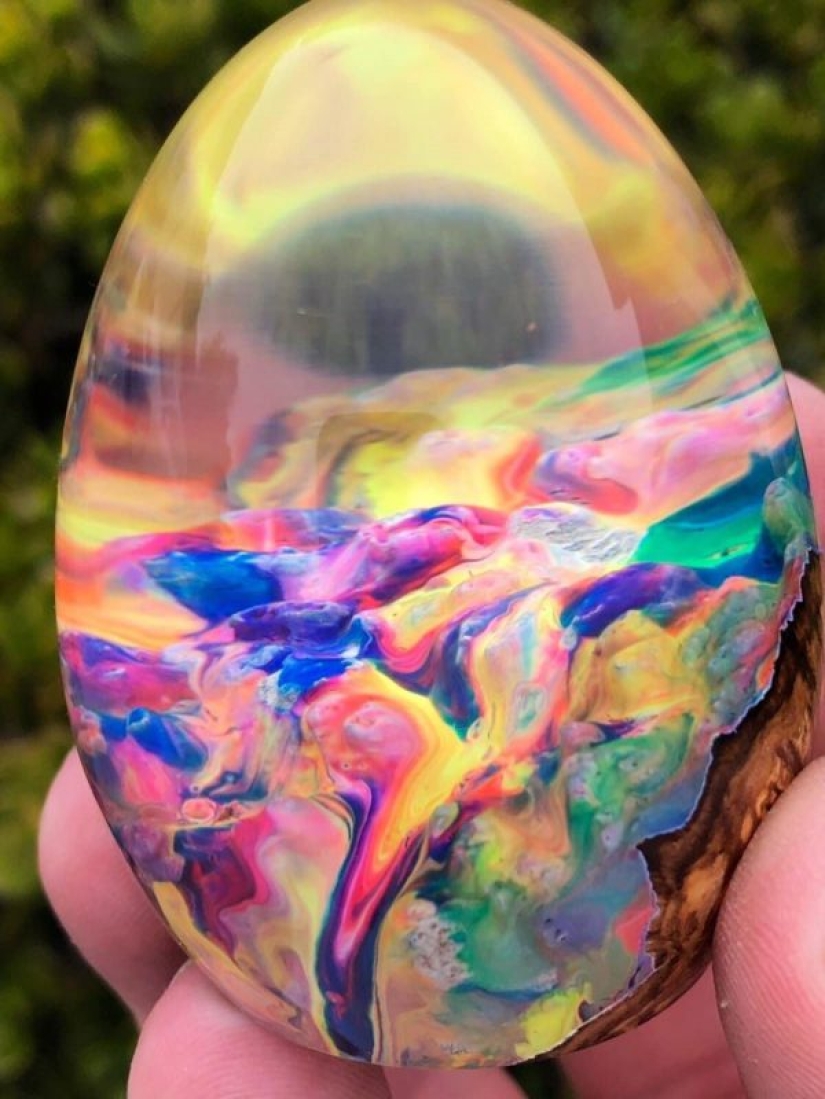 Colorful dragon eggs made of resin and wood by Australian artist Ben Works Colorful dragon eggs made of resin and wood by Australian artist Ben Works