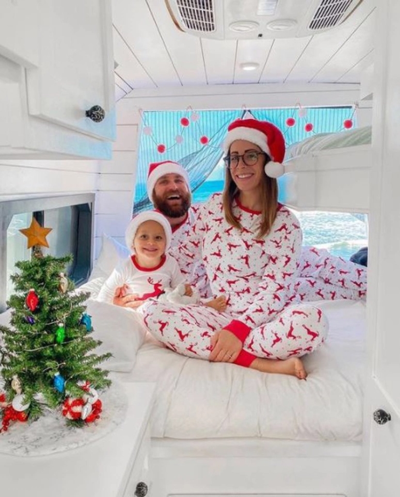 Comfort in exchange for experience: the couple from Florida sold everything and went traveling on the van