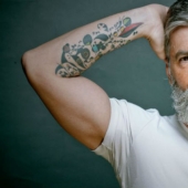 Como el buen vino: 15 hombres guapos que demostraron que la edad solo está a su favor