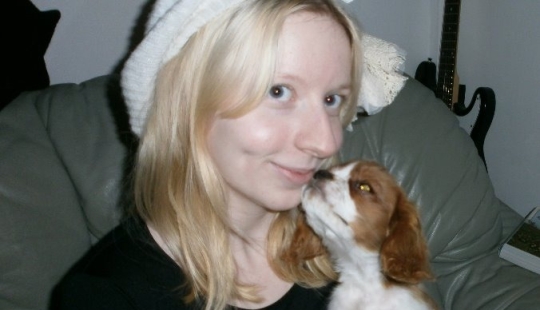 Contra su voluntad: la historia de Sophie, que sobrevivió a dos años de acoso en cautiverio por un pervertido Contra su voluntad: la historia de Sophie, que sobrevivió a dos años de acoso en cautiverio por un pervertido