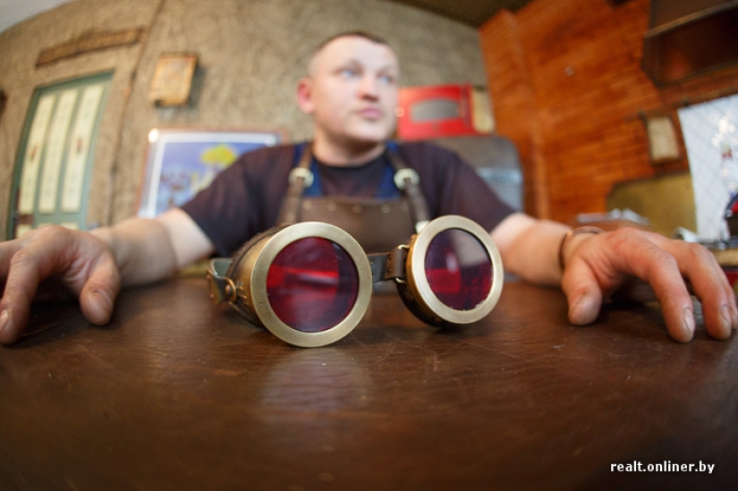 Copper craftsman: Minsk resident creates amazing things in steampunk style