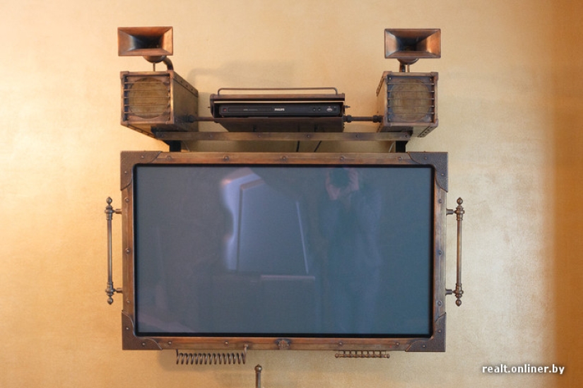 Copper craftsman: Minsk resident creates amazing things in steampunk style