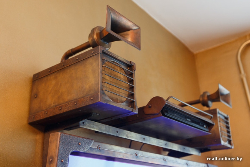 Copper craftsman: Minsk resident creates amazing things in steampunk style