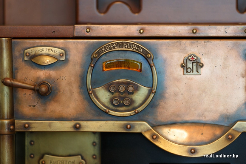 Copper craftsman: Minsk resident creates amazing things in steampunk style