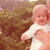 Cozy and homely Donald Trump in pictures from the accidentally surfaced family archive