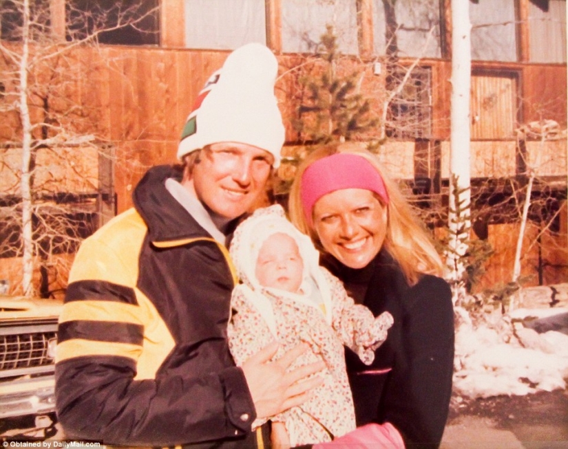 Cozy and homely Donald Trump in pictures from the accidentally surfaced family archive Cozy and homely Donald Trump in pictures from the accidentally surfaced family archive