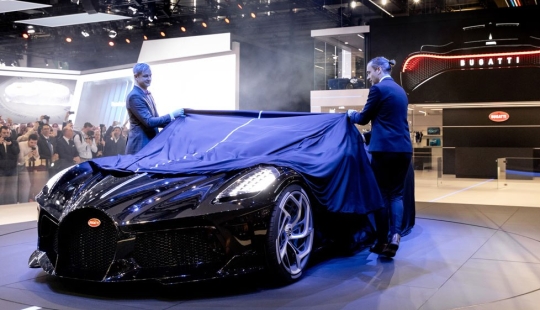 Cristiano Ronaldo bought the most expensive car in the world — Bugatti La Voiture Noire