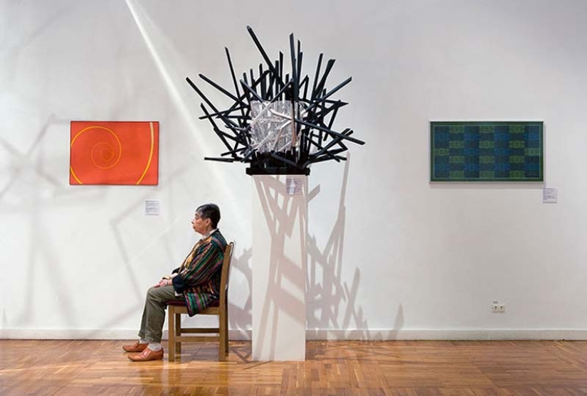 Curiosa serie de fotos "Cuidadores de museos rusos" Curiosa serie de fotos "Cuidadores de museos rusos"