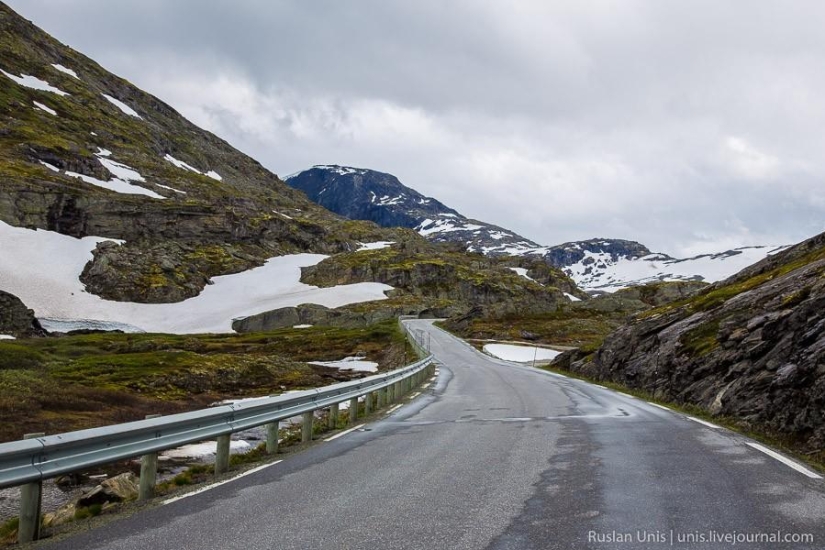 Dalsnibba, el techo de Noruega o a vista de pájaro Dalsnibba, el techo de Noruega o a vista de pájaro