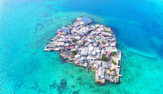 Dame un peinado y te daré pescado para almorzar: cómo se llevan mil personas en una isla del tamaño de un campo de fútbol Dame un peinado y te daré pescado para almorzar: cómo se llevan mil personas en una isla del tamaño de un campo de fútbol