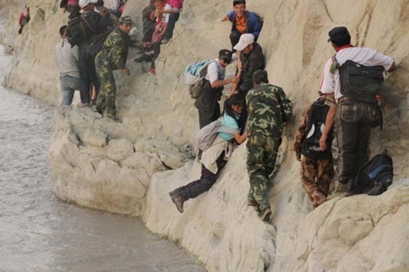 Dangerous road to school Dangerous road to school