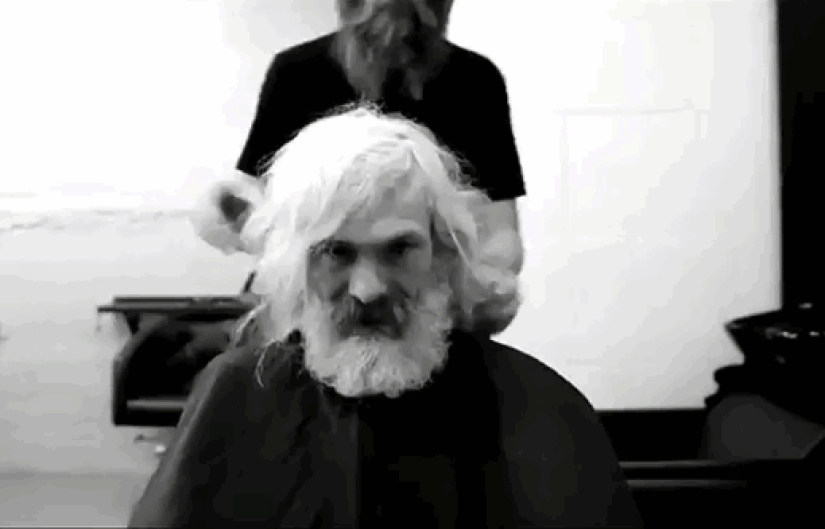 De indigentes a hipsters: un antiguo hombre sin hogar se conmueve hasta las lágrimas por su transformación De indigentes a hipsters: un antiguo hombre sin hogar se conmueve hasta las lágrimas por su transformación