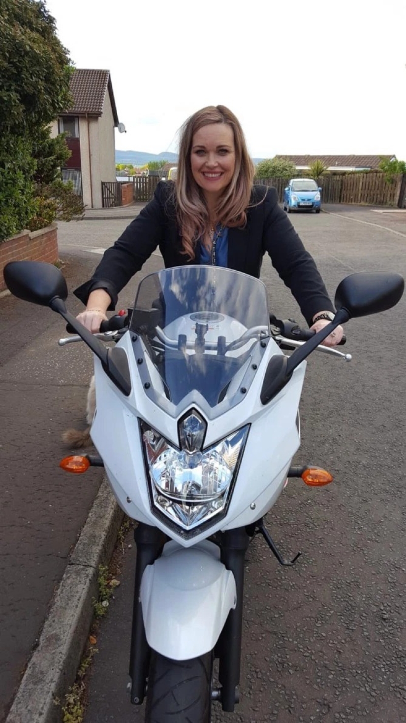 De un oso a una tigresa: una mujer recibe elogios de los amigos de su hijo después de perder 64 kg