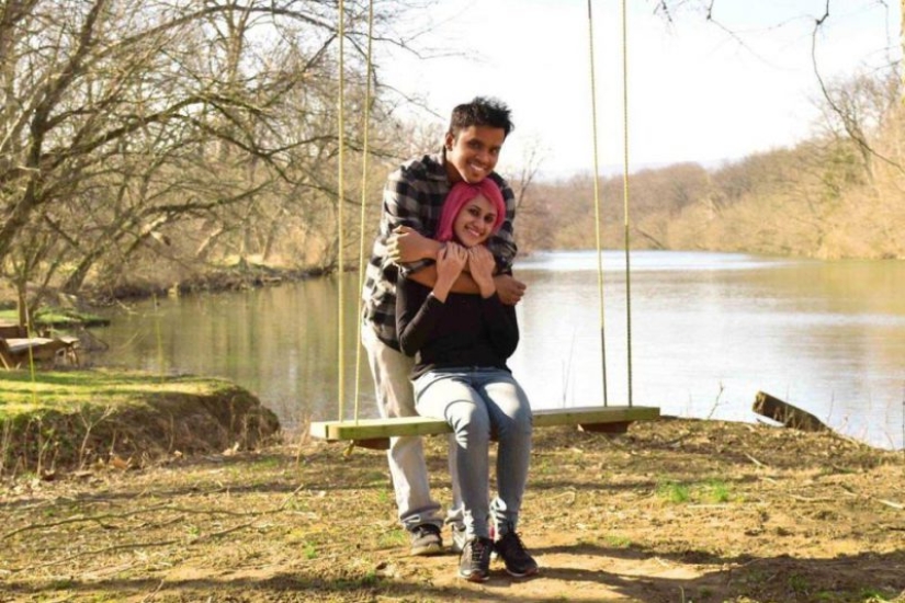 Deadly selfie: flying into eternity from a steep cliff 243 meters high