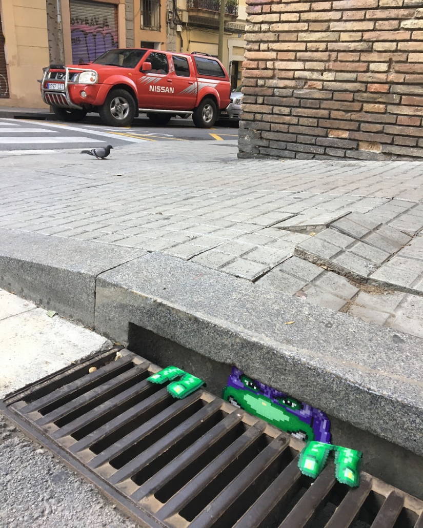 Dear, you have Putin pixelit: Swedish artist releases pixel heroes into the real world Dear, you have Putin pixelit: Swedish artist releases pixel heroes into the real world