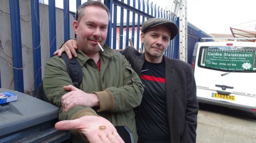 Death, diamonds and buying: how are police auctions held in London