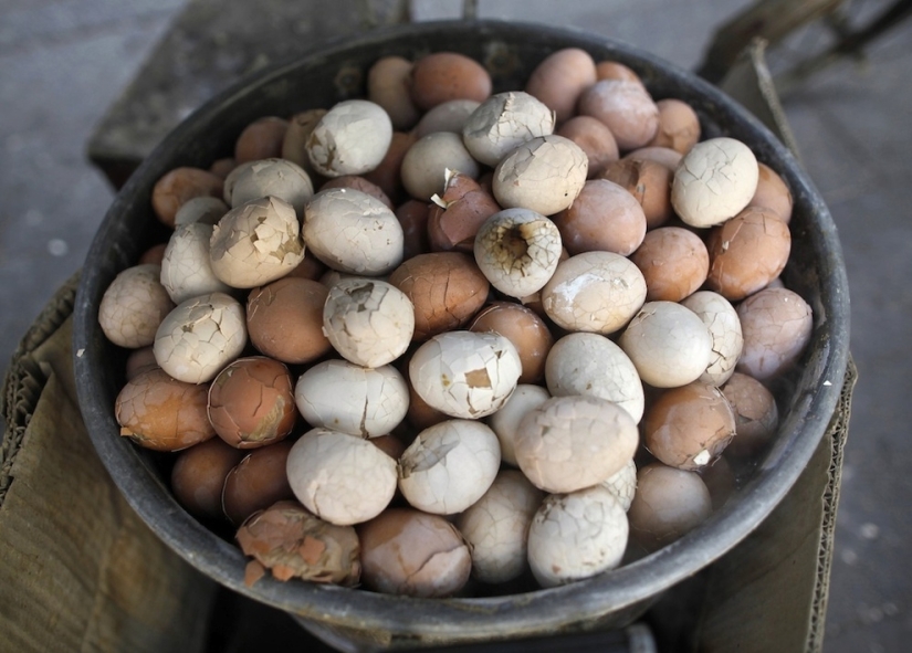 Delicadeza china: huevos hervidos en la orina de vírgenes