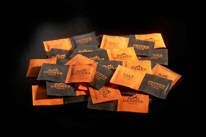 Desayuno en Tiffany's: cómo serían los productos si las marcas famosas se hicieran cargo de su producción