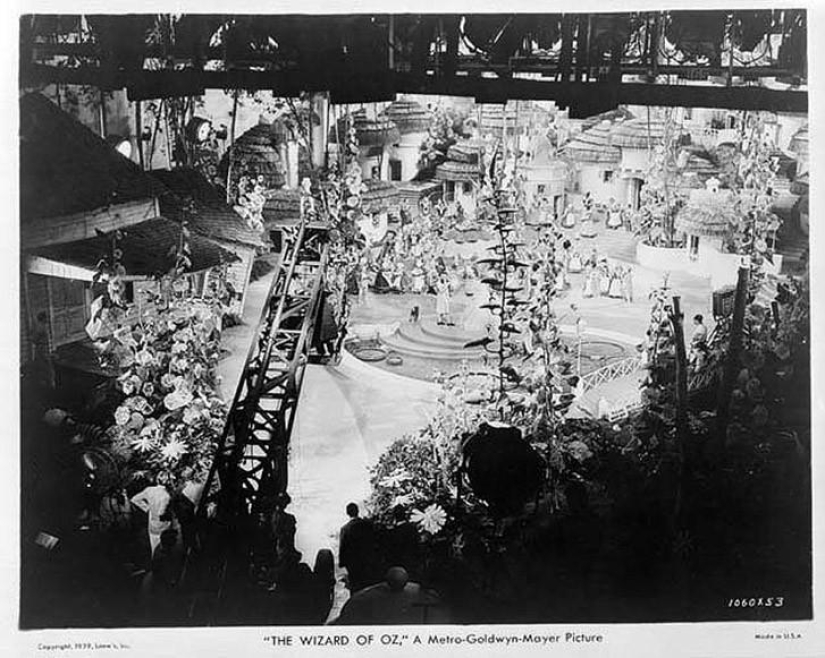 Detrás de escena de tus películas favoritas: 50 fotos que revelan los secretos de la filmación Detrás de escena de tus películas favoritas: 50 fotos que revelan los secretos de la filmación