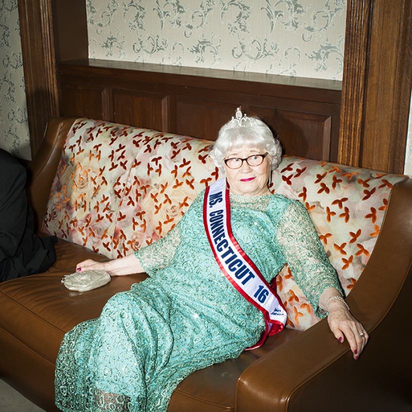 Detrás de escena del concurso de belleza Miss Age America