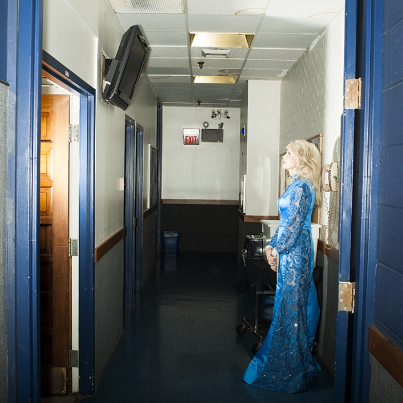 Detrás de escena del concurso de belleza Miss Age America