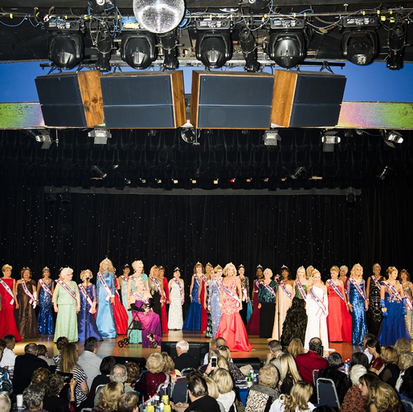 Detrás de escena del concurso de belleza Miss Age America