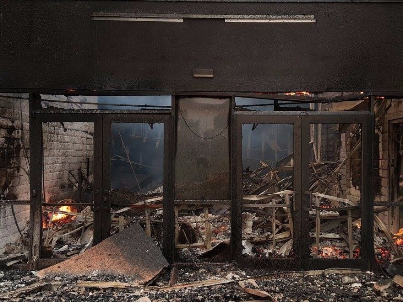 Devastation, ash and smoke: apocalyptic photos of California before and after wildfires Devastation, ash and smoke: apocalyptic photos of California before and after wildfires