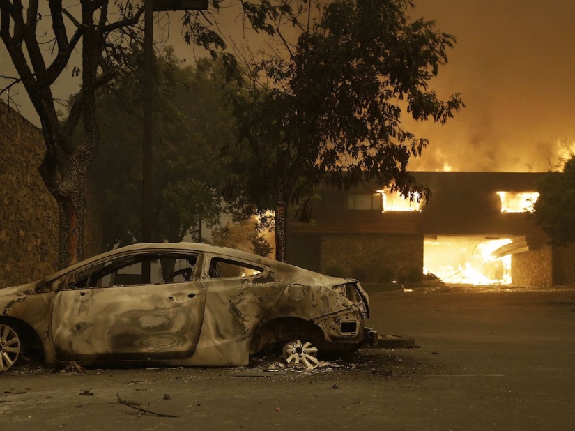 Devastation, ash and smoke: apocalyptic photos of California before and after wildfires Devastation, ash and smoke: apocalyptic photos of California before and after wildfires