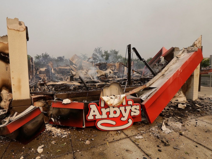 Devastation, ash and smoke: apocalyptic photos of California before and after wildfires Devastation, ash and smoke: apocalyptic photos of California before and after wildfires