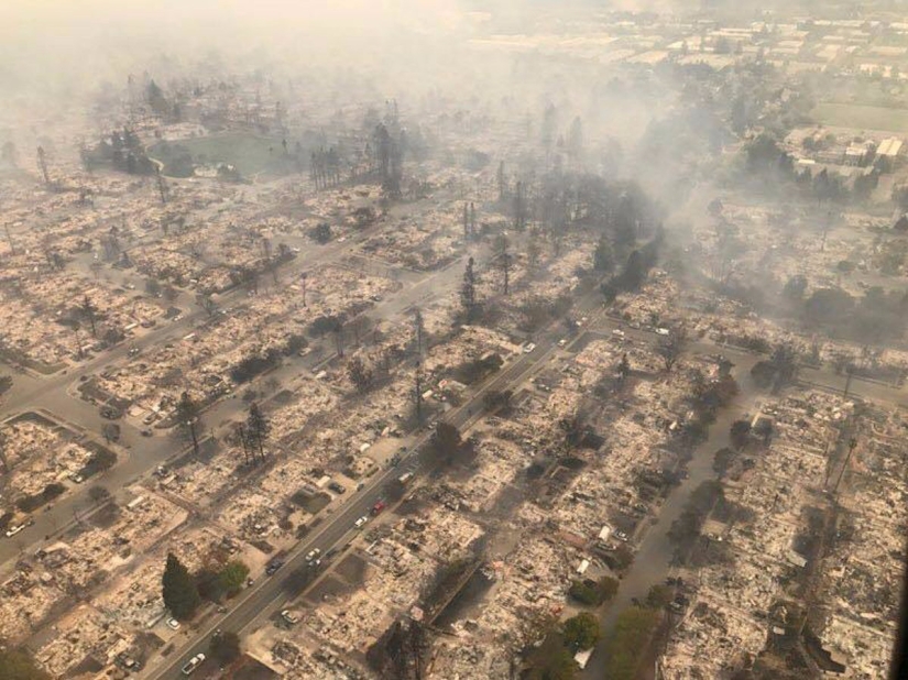 Devastation, ash and smoke: apocalyptic photos of California before and after wildfires Devastation, ash and smoke: apocalyptic photos of California before and after wildfires