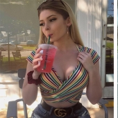 Devout Lindsay: How a model with a big fifth point combines church and OnlyFans