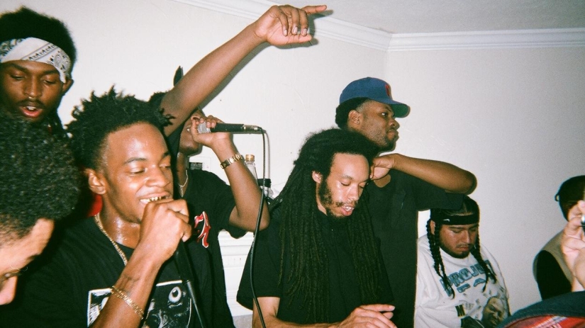 "Diary of a one-off": the photographer sent 10 cameras around the world and was sent 10 thousand stories