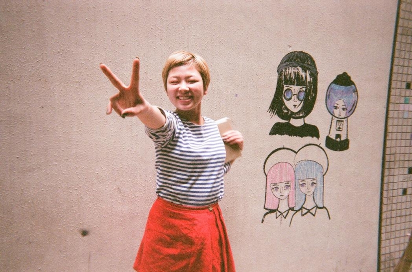 "Diary of a one-off": the photographer sent 10 cameras around the world and was sent 10 thousand stories