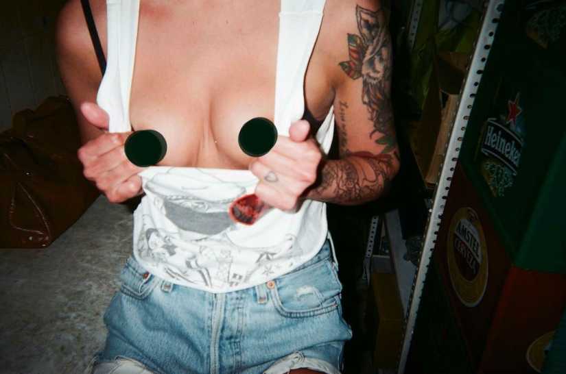 "Diary of a one-off": the photographer sent 10 cameras around the world and was sent 10 thousand stories