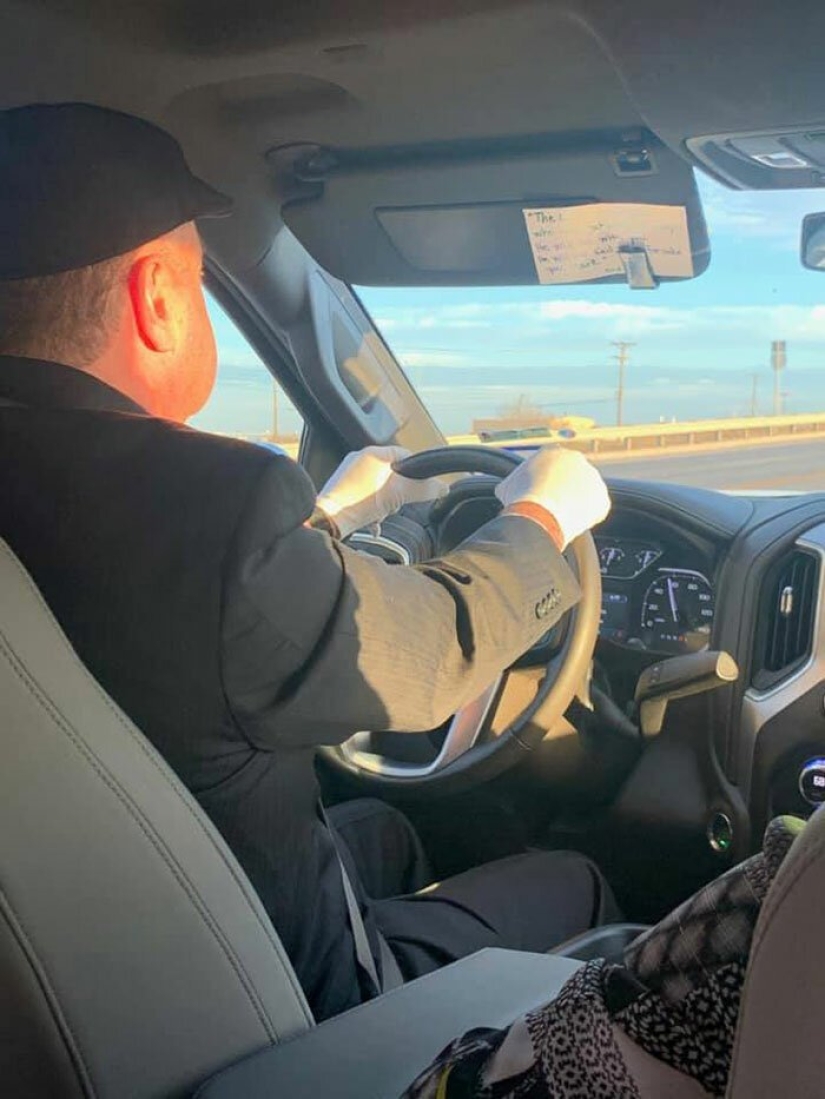 Did you order a driver? The man arranged an unforgettable surprise for his wife