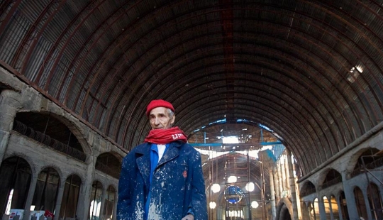 Dios te ayude: Un monje de 91 años ha estado construyendo una gran catedral por su cuenta durante medio siglo